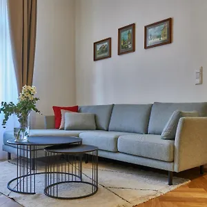 Aparthotel Three Golden Crowns Praha